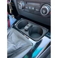Neslystanti puodelio laikiklio įdėkla BMW E90 E91 E92 E93, priekinės centrinės konsolės pakeitimo gėrimų laikiklis 2005-2012 m. 3 serijai black