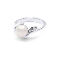 Ring - Pearls & Colors - Freshwater Cultured Pearl 7-8 mm Round - White Pearl - White Gold 375/1000 - Diamond - Woman 48