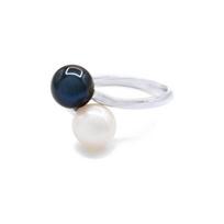 Ring - Pearls & Colors - Round Freshwater Cultured Pearls 7-8 mm - White Pearl & Black - White Gold 375/1000 - Woman 56