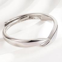 Mobius Design Sparkling Galaxy Qixi Festival Couple Rings – Fashionable and Elegant Gift white