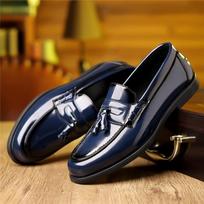Nauji vestuviniai bateliai blizgūs lakuotos odos kutai vyrams Slip-on mokasinai Prom grįžtuvių vakarėlio avalynė Zapatos 42 black