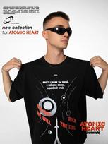 Oversized T-Shirt with Atomic Heart Print S white