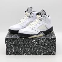 DD0587-110 Nike Air Jordan 5 Retro White and Black (Men's) 9.5 gray