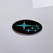 Subaru Forester vairo emblema Subaru XV Liūto ragų emblema Subaru emblema xv žalia