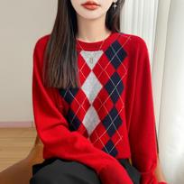 Moteriškas retro žakardinis deimantų languotas vilnos megztinis - minkštas ir šiltas apvalios apykaklės viršutinis drabužis rudeniui/žiemai L raudona