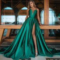 Women Satin Prom Dress,Strapless Deep V Neck High Slit Long Evening Gown,Solid Color A Line Formal for Wedding Party,Bridesmaid Special Occasion Dress S žalia