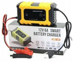 Automobilinis akumuliatoriaus įkroviklis 12V 6A su LCD ekranu