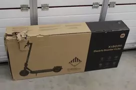 Išparduodama. Xiaomi Electric Scooter 4 Lite EU Xiaomi Electric Scooter 4 Lite EU 300 W 25 km/h 8.5 " 3 mėn. Juodas USED DAMAG