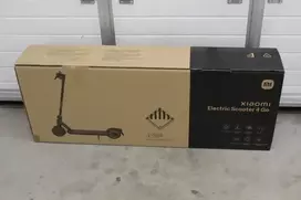 Išparduodama. Xiaomi Electric Scooter 4 Go EU Xiaomi Electric Scooter 4 Go EU 250 W 20 km/h 8.1 " 3 mėn. Juodas/Oranžinis USED