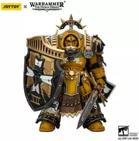 Figūrėlė Hasbro Figūrėlė Warhammer The Horus Heresy Imperial Fists Legion Praetor Tartaro terminatorių šarvuose su energiniu kardu ir Vigil audros skydu 1/18 14 cm