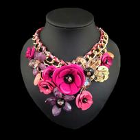 JMXD-Flower Woven Choker Necklace for Women Exaggerated Collarbone Chain Western Fashion Elegant Boho Accessories rožinė raudona spalva