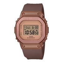 Casio G-SHOCK Men's Stainless Steel 200M Water Resistant Shock Resistant Alarm Quartz Watch GM-S5600BR-5 balta
