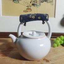 Retro Soda Glaze Enamel Apple Teapot beige