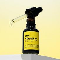frankly Vitamin C 21% Serum 15mL black