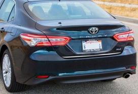 Toyota CAMRY VIII 2017+ CHROME JUOSTELĖ ant liuko.