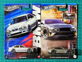 Hot Wheels 2001 BMW M5 FORD MUSTANG RTR SPEC 5 Ford Mustang 60th Anniversary Celebration Assortment '18 black
