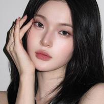 Karadium Shining Pearl Shadow Stick 1.4g No. 5 Honey Beige white