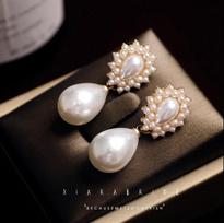 JMXD Baroque Style Pearl Earrings Vintage French  Luxury Bridal Drop Earrings for Women Fashion Wedding Jewelry Gift white