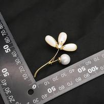 Natural Freshwater Pearl Brooch Simple and Versatile High-end Winter Niche Clothing 18k Real Gold Electroplated Women's Jewelry black