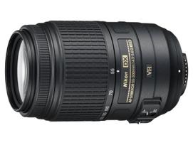 „Nikon“ teleobjektyvo priartinimo objektyvas DX NIKKOR ED VR Tik Nikon DX formatui AF-S 55–300 mm f/4.5–5.6G juoda
