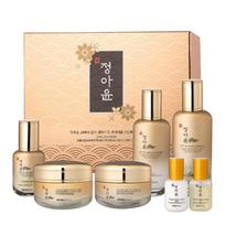 Planuojanti Jeong A-yoon 24K aukso peptidų kosmetika moterims 5 dalių rinkinys beige