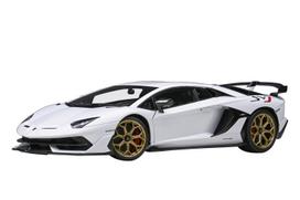AUTOart Lamborghini Aventador SVJ Pearl White Galutinis produktas 1/18 black