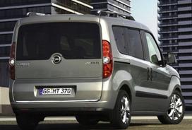 Opel COMBO D 2010+ Chromuota bagažinės apdaila - Galinių durų akcentas - Aukščiausios klasės automobilio galinė detalė - Blizgesio stipriklis