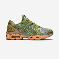 [ASICS] UB3-S GEL-NIMBUS 9 [1202A277-ABBEY Stone/CHAMPAGNE] 230 brown
