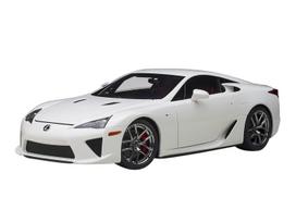 AUTOart Lexus LFA Finished Model 1/18 (Whitest White) balta