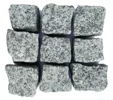 Pilkos granito trinkelės, 5x5x5 cm, 1 t