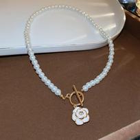 Luxury Camellia Necklace Bead Clavicle Chain Choker for Women Jewelry Accessories 1 white