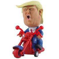 DINOBROS Prezidentas Donaldas Trumpas 2024 Žaislinė figūrėlė važiuojanti dviračiu Juokingas užvedamas automobilis Naujovė Pokštas Dovana Trumpo gerbėjams beige