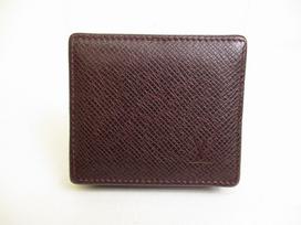 Authentic LOUIS VUITTON Taiga Bordeaux Leather Coin Purse Porto Monnaie Boite #9130  Seller refurbished