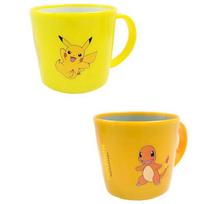 Lilpang Pokemon dvigubos spalvos rankenos puodelių rinkinys iš 2, Pikachu + Charmander, 1 komplektas yellow