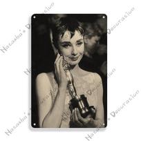 Audrey Hepburn Vintažinis Metalinis Plakatas Romos Šventė Filmas Retro Metalinis Ženklas Rūdyjęs Retro Plakatas Namų Baro Klubo Kino Sienos Dekoras 20x30cm（7.8x11.8inch） black