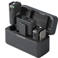 DJI Mic x 2 Imtuvas x 1 Įkrovimas Belaidis atlapinis mikrofonas Perdavimo atstumas 250 m 15 valandų veikimas Triukšmo mažinimas Suderinamas su PC iPhone juoda