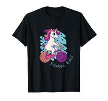 Rainbow Unicorn Bicycle Rainbow Rider Friends Motif T-Shirt juoda