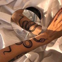 Juoda gyvatė raudona gyvatė didelis tatuiruotės lipdukas, gyvatė (raudona), 1 gabalėlis black