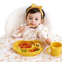 Babyclaw baby food waterproof bib long sleeve regular type, giraffe brown, 1 piece, 1 piece beige