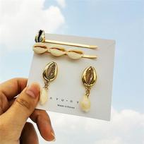 Pearl Case plaukų segtukai Moteriškų auskarų rinkinys HA + EA Gold Color Shell Plaukų segtukai Plaukų aksesuarai beige