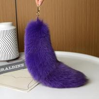 Real Fox Fur Tail Keychain Wolf Tail Fur Tassel Beautiful Accessory Length 40 cm Car Keychains for Women Chain Gifts violetinė