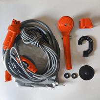 Yousheng nešiojamas kempingo dušas su varikliu be šepetėlių reguliuojamo dizaino nešiojamas Plug-Play lauko stovyklos dušo komplektas su patobulintu siurbliu oranžinė