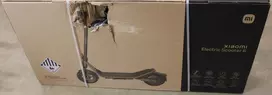Išparduodama. Xiaomi Electric Scooter 6 GL Xiaomi 24 mėn. PAŽEISTA PAKUOTĖ AND PAINT SCRATCHED