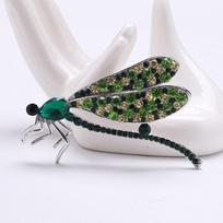„Blucome Fashion Diamond Dragonfly Sagė“ Kūrybinio lydinio vabzdžių segtukas Universalus kostiumas, moteriški papuošalai žalia