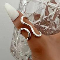 Sexy Big Red Lip Shape Lip Piercing Y2K Finger Ring Geometric Sexy Versatile Jewelry Rings for Women Unique Punk Party Gift brown
