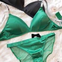„Ice Silk“ patogus apatinio trikotažo komplektas moteriškas Sexy Deep V Push Up liemenėlės komplektas su petnešėlėmis, reguliuojamos liemenėlės ir nėriniuotos kelnaitės M žalia