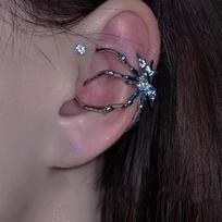 Personality Design Spider Ear Cuff Non-Piercing Earrings Trendy Cool Punk Gothic Metal Unique Ear Clip for Wome Men Jewelry gray