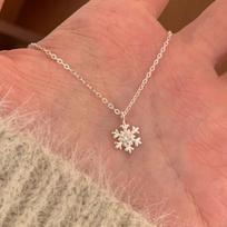 Snowflake Necklace: High-End Vintage Choker - Perfect Birthday Gift for Her brown