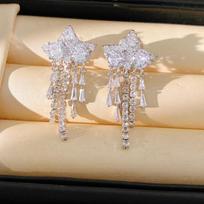 18k Gold-Plated Zirconia Star Tassel Ear Cuff - Elegant & Luxurious Earrings beige