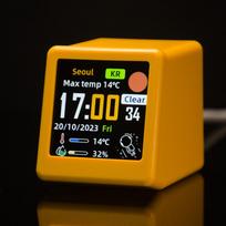 GeekMagic Ultra Smart WiFi Weather Station Bed Clock with Photo Album Gif Animation Desktop Decoration geltona